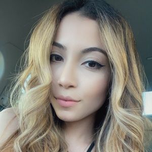 Meet your Posher, Alejandra